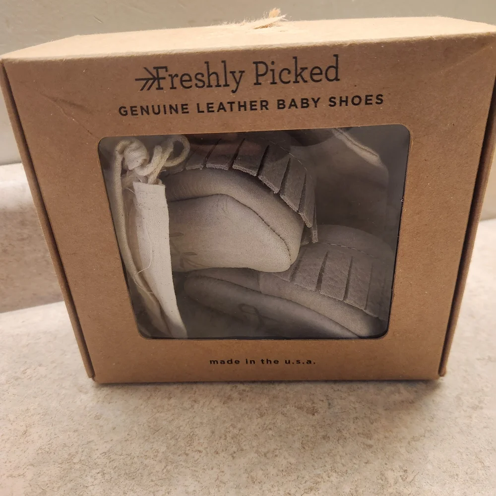 New Inbox Freshly Picked Kids Moccasins - Light Gray Size 0